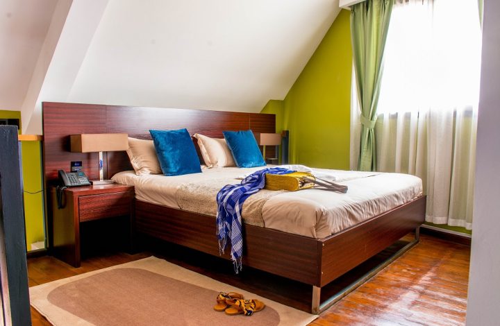 DUPLEX